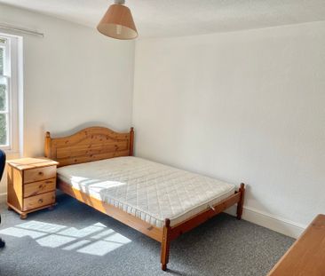 4 bedroom Four Double Bedroom Student Property to rent - Photo 3