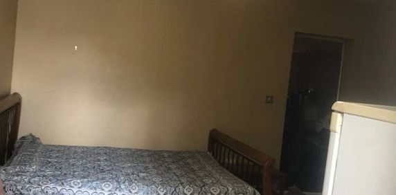 Studio Flat, Upney Lane, IG11 - Photo 2