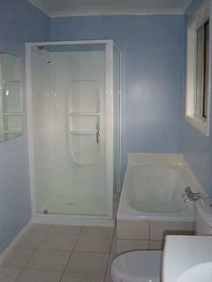 Full size 3 bedroom home - Photo 1