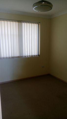 Two Bedroom Modern Apartment - Photo 3