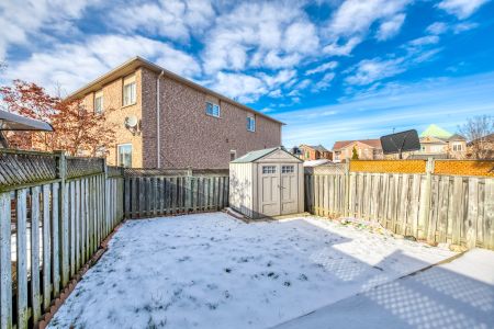 For Lease - 799 Khan Crescent Unit# UPPER, Mississauga, Ontario - Photo 4