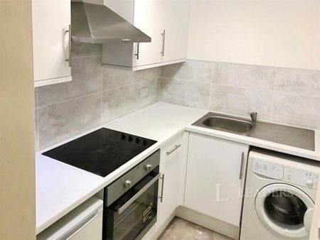 1 bedroom flat to rent - Photo 2