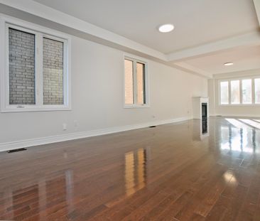 For Lease - 1115 Grainger Trail, Newmarket, Ontario - Photo 1