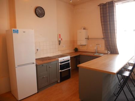2 bedroom flat to rent - Photo 5