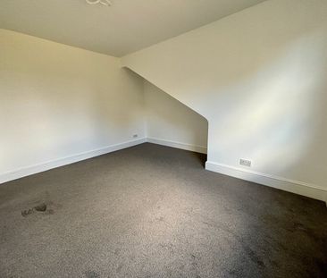 2 Bed Flat, Overnhill Road, BS16 - Photo 2