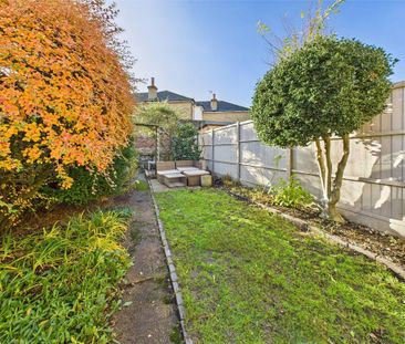 2 bedroom semi-detached house to rent - Photo 2