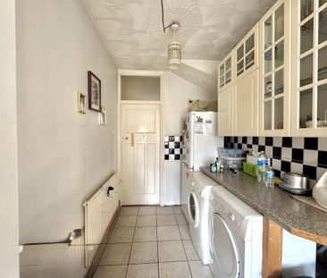 3 bedroom terraced house to rent - Photo 6