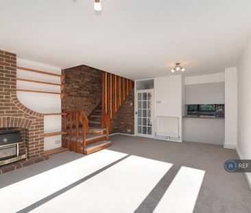 2 bedroom semi-detached house to rent - Photo 2