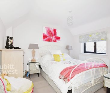 2 bedroom cottage to rent - Photo 1