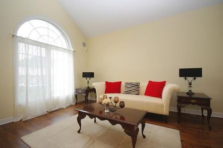 For Lease - 154 FINN Court, Hunt Club - South Keys and Area, Ontario - Photo 2