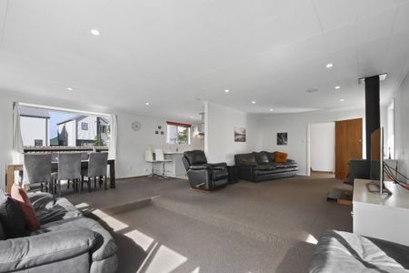 8 Stackhouse Avenue, Bishopdale - Photo 3