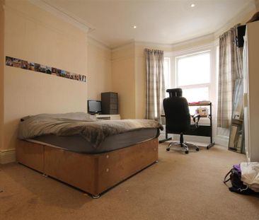 3 bedroom maisonette to rent - Photo 4