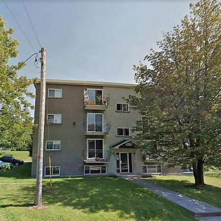 4½ à 995$ par mois (eau chaude et chauffage inclus) - Photo 4