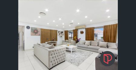 UPDATED SPACIOUS 5-BEDROOM FAMILY HOME - Photo 2