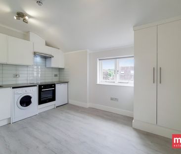 North End Road, London, NW11 - Photo 2