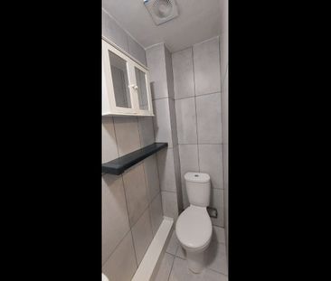 3 Bed Terraced House, Earls Road, SO14 - Photo 2