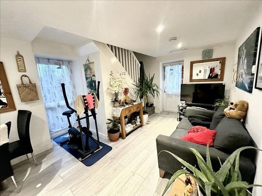 2 bedroom house to rent - Photo 1