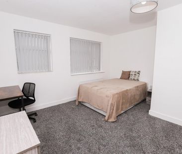 5 bedroom House To Let Total Size: 1249 SQ FT - Photo 3