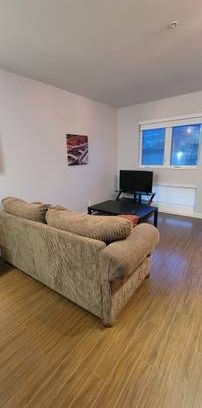 🏡 Stunning Furnished Condo for Rent in Downtown Squamish! 🏔️ - Photo 1