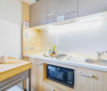 5 Bedroom Apartment - Photo 2