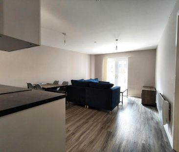 2 bedroom apartment to rent - Photo 3