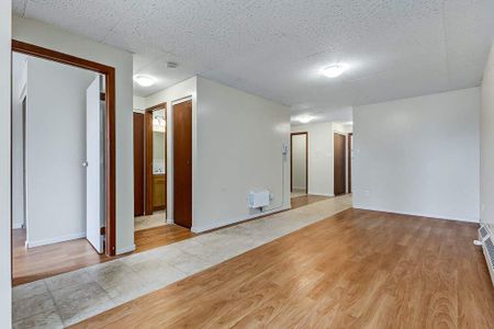 Renovated Suite - 1 Bedroom - Photo 2