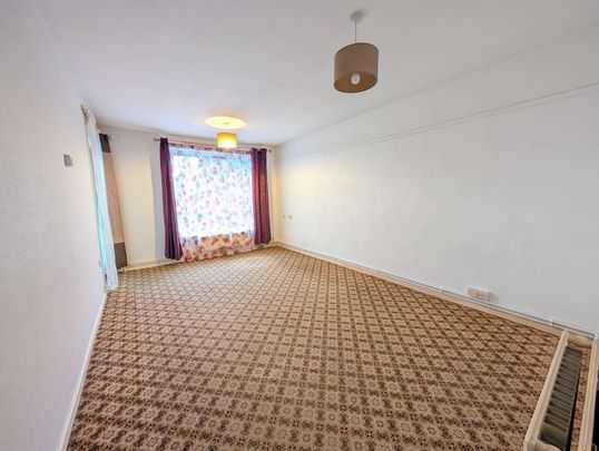 Hillmead, ., Norwich - Photo 1