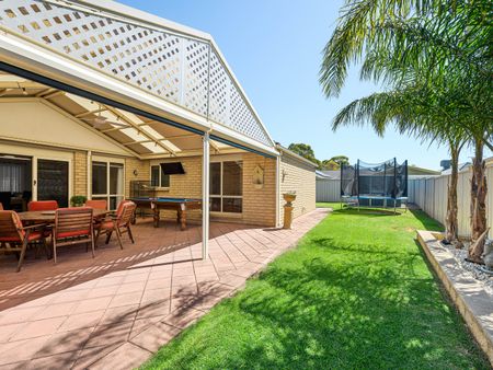 89 Pridham Boulevard, Aldinga Beach SA 5173 - House For Rent | Domain - Photo 2