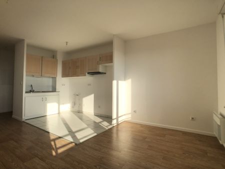 Charmant Appartement 2 Pièces avec Parking en Sous-Sol - Photo 4