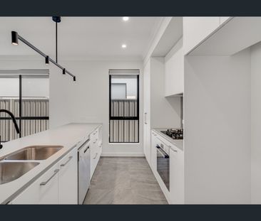 Hi, I'm Your Next Dream Home - Photo 1