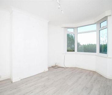 3 bedroom semi-detached bungalow to rent - Photo 4