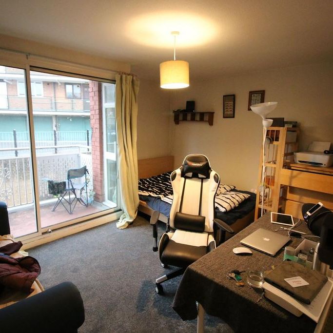 3 bedroom flat to rent - Photo 1