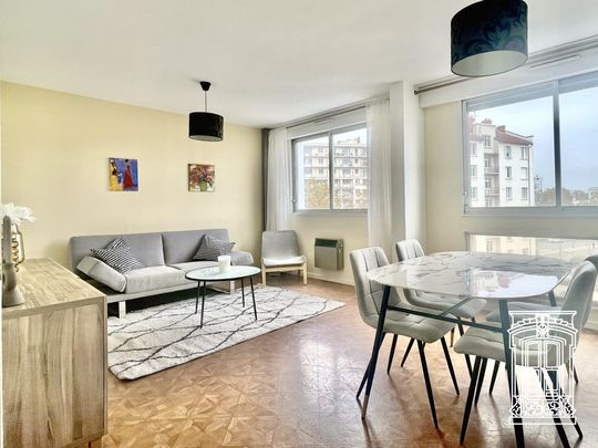Location Appartement 2 pièces 59m² LYON 8ème - Photo 1
