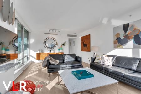 Condo in Downtown Vancouver, BC - Photo 2