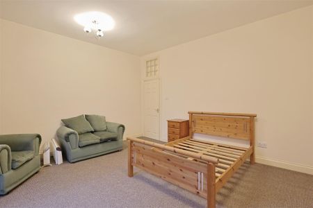 2 bedroom Flat to rent in The Vicarage, Byker, Newcastle upon Tyne - Photo 5