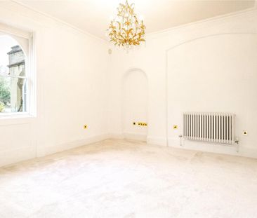 3 bedroom end of terrace house to rent - Photo 2