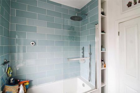 3 bedroom terraced house to rent - Photo 3