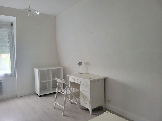 POITIERS: Route de gencay studio meublé de 20.59 m² avec parking - Photo 1