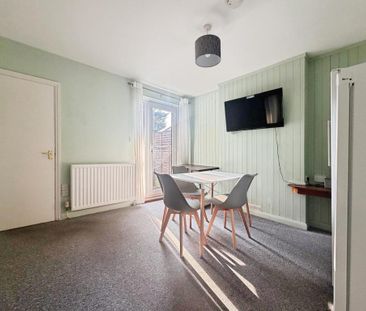 4 bedroom property to rent - Photo 2