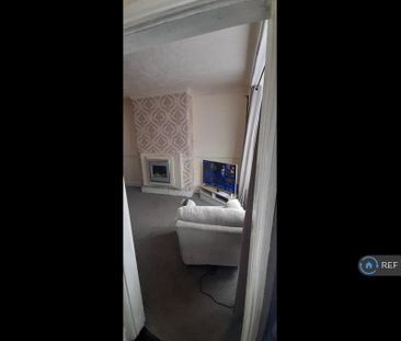 3 bedroom terraced house to rent - Photo 6