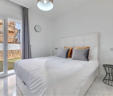 Luxury Villa for rent in Marbella Del Este, Andalusia - Photo 6