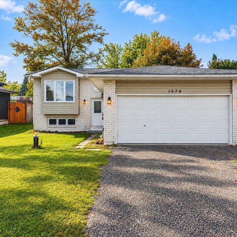 For Lease - 1078 Balsam Road, Innisfil, Ontario - Photo 1