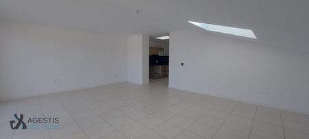 Location Appartement 4 pièces 84m² ESCALQUENS 31750 - Photo 2