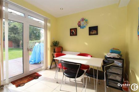 3 bedroom semi-detached house to rent - Photo 2