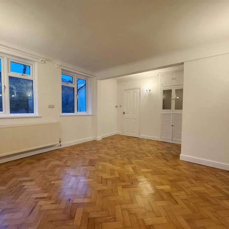 4 bedroom house to rent - Photo 1