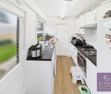 Grove Road, North Finchley, N12 - Photo 5