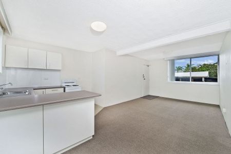 Warm & Inviting - Photo 3