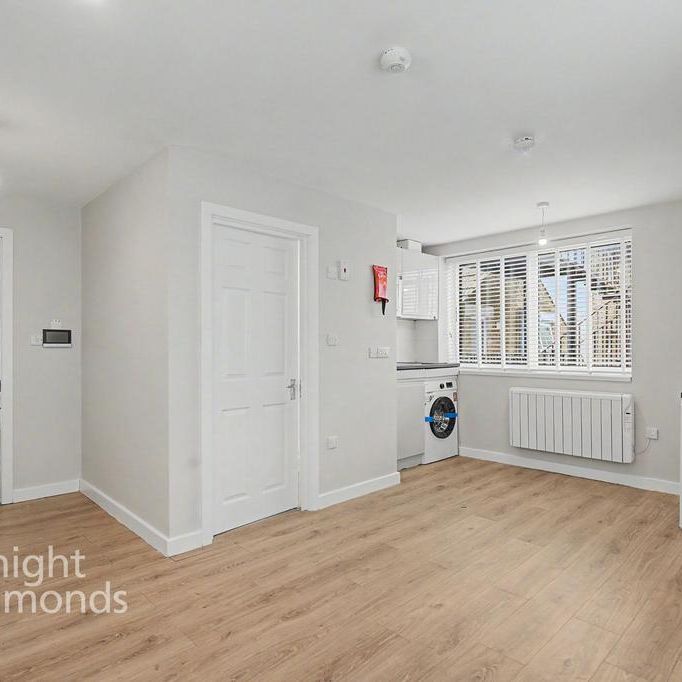 Studio to rent - Photo 1