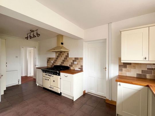 3 bedroom semi-detached house to rent - Photo 1