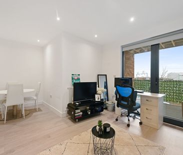 1 Bed Flat, Rosslyn Crescent, HA1 - Photo 2